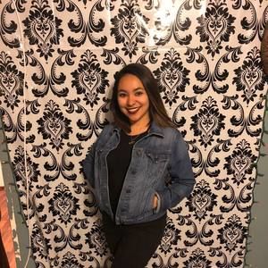 Meet your Posher, Suzette